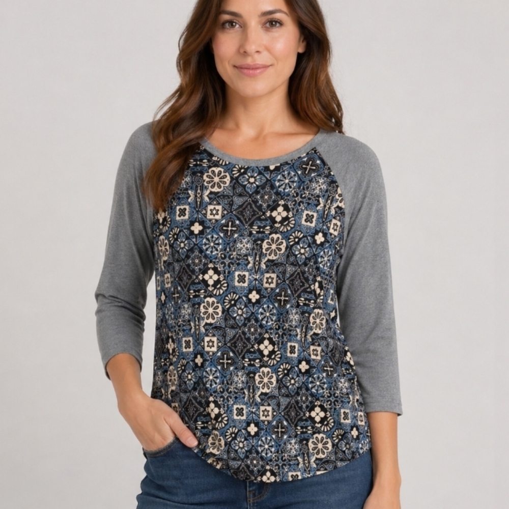 LULAROE Medium Randy Patterned Baseball T